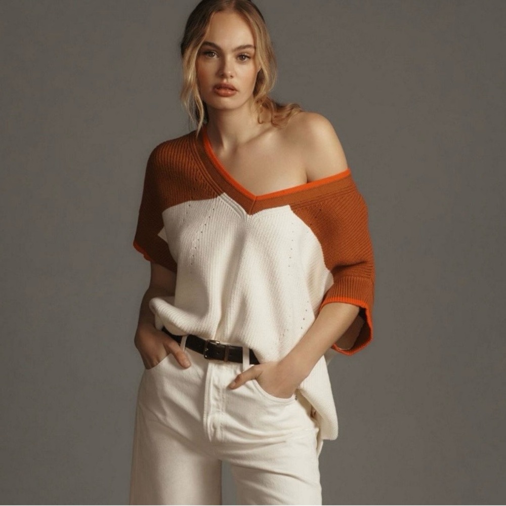 Women's V-Neck Color Block Sweater - Picture 2 of 8